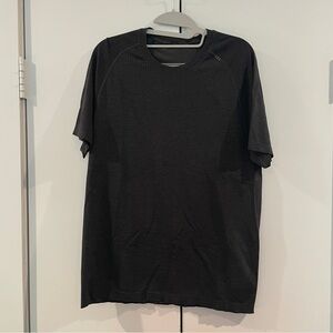 lululemon athletica Metal Vent Tech Sleeve Tee